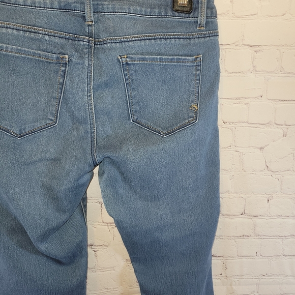 Jordace Super Skinny Jeans - Picture 9 of 11